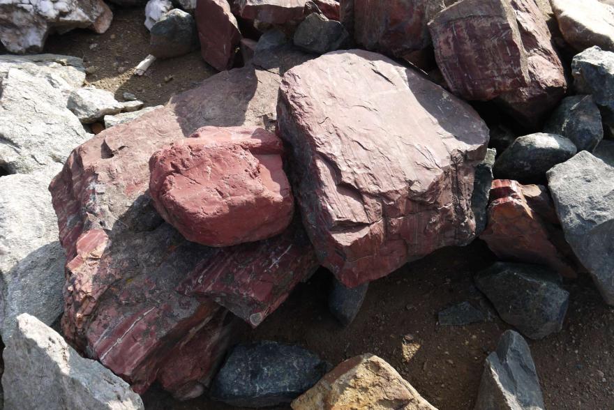 Ландшафтный камень - Яшма окварцованная - 12